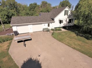 102 Highway 18 S, Leonard, ND 58052