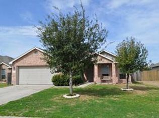 1404 Pearsall Ln, Hutto, TX 78634