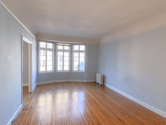 2nd image of 1755 Franklin St #304