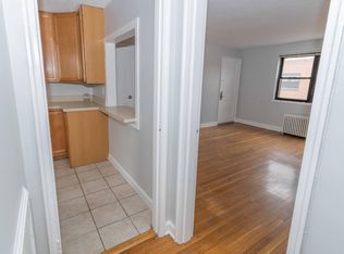 235 Quaker Ln S #3, West Hartford, CT 06119