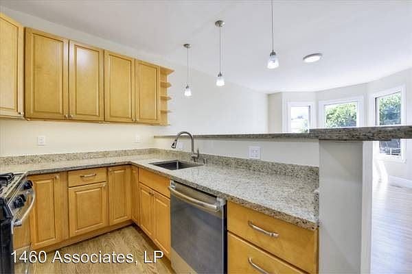 1st image of 1460 Golden Gate Ave APT 08