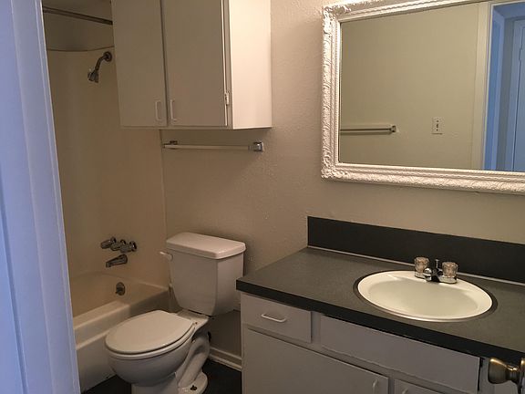 5th image of 5516 Grover Ave APT 206