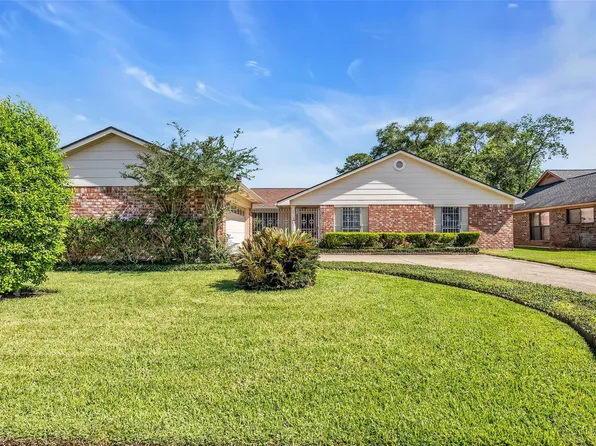 12326 Campos Dr, Houston, TX 77065