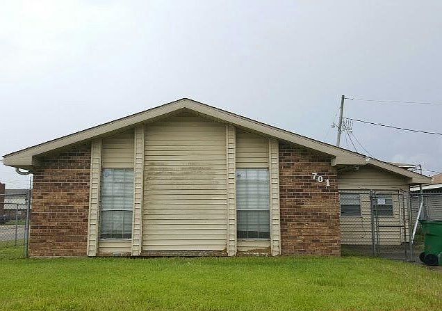 1st image of 701 Penn Dr