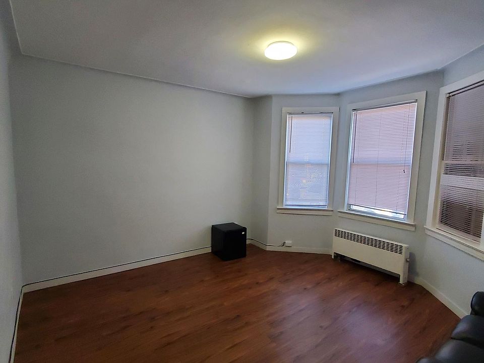 2nd image of 6025 80th Ave