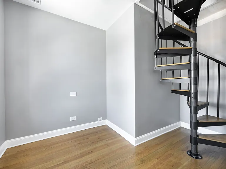 2611 Highland Ave #2 — Photo 8