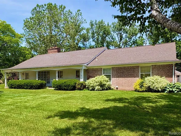 15826 Promenade Ave, Allen Park, MI 48101