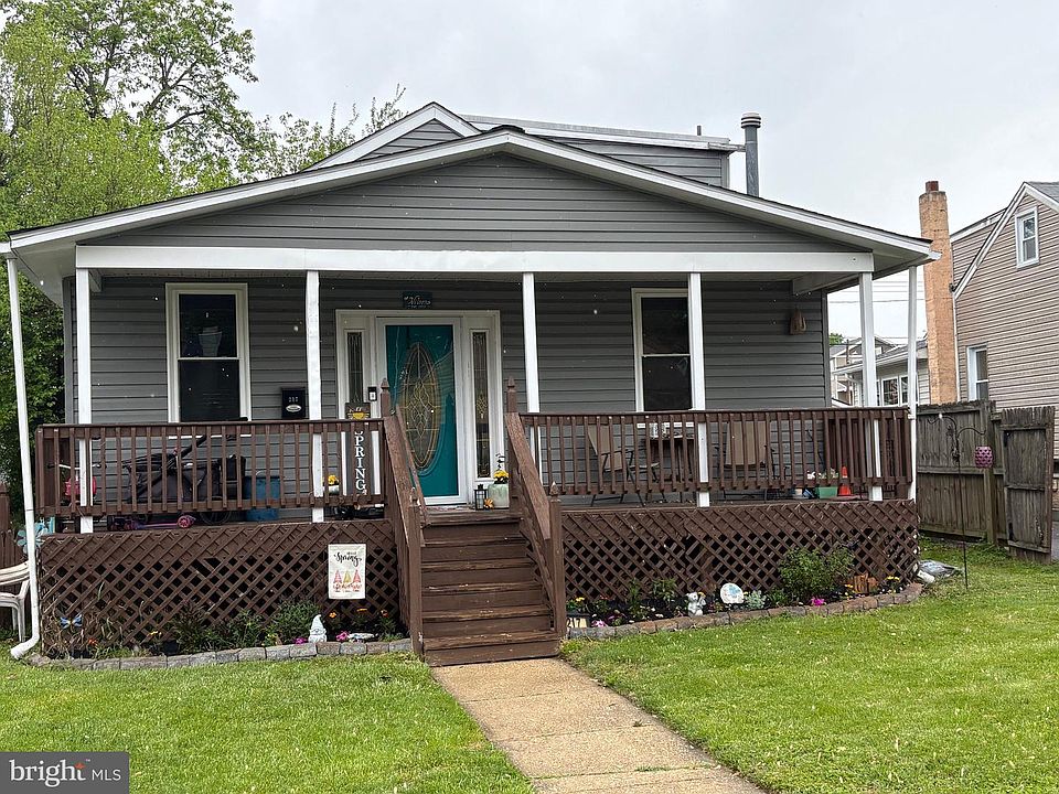 1st image of 217 Pinewood Rd