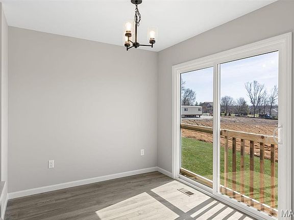 5th image of 1072 Vardon Meadows Dr