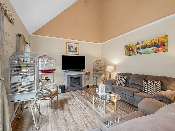 4th image of 25 Shoalcreek Road #25