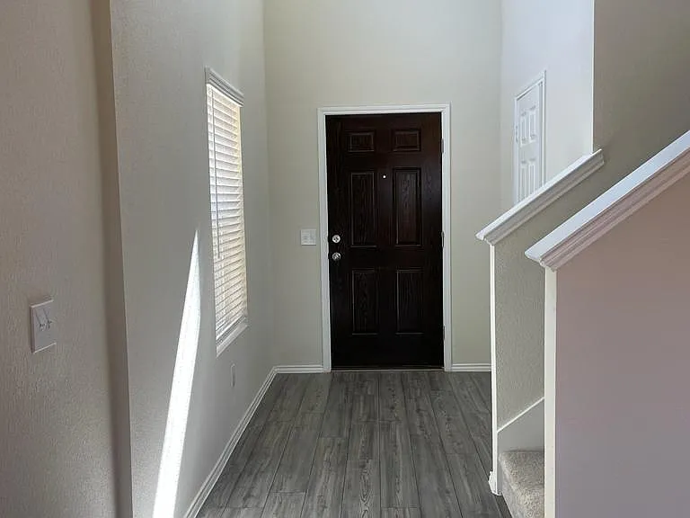 366 Lake Erie Dr — Photo 28