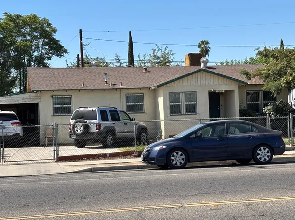4698 E Church Ave, Fresno, CA 93725