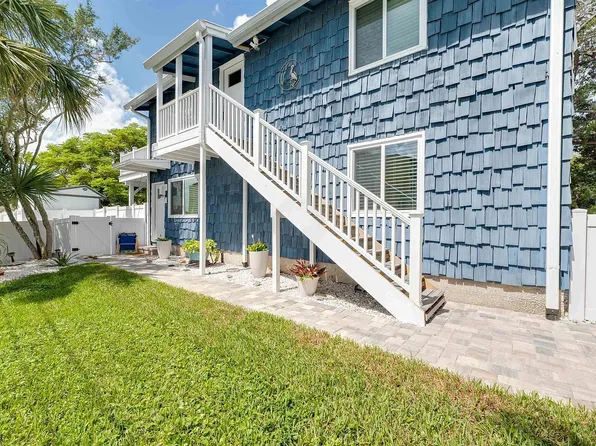 201 7th St, St Augustine, FL 32080