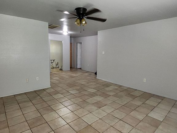 3rd image of 4751 Lynhuber Dr