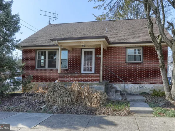 102 N Duke St, Hummelstown, PA 17036