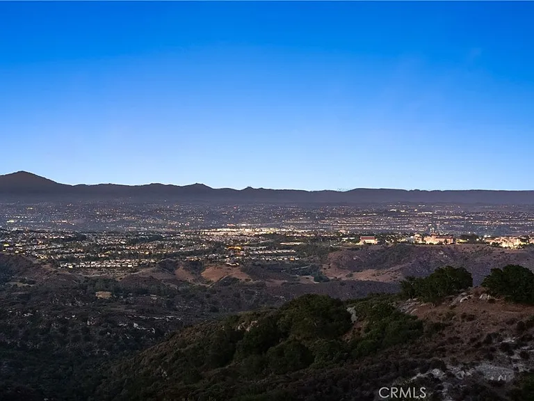 3230 Tyrol Dr — Photo 49