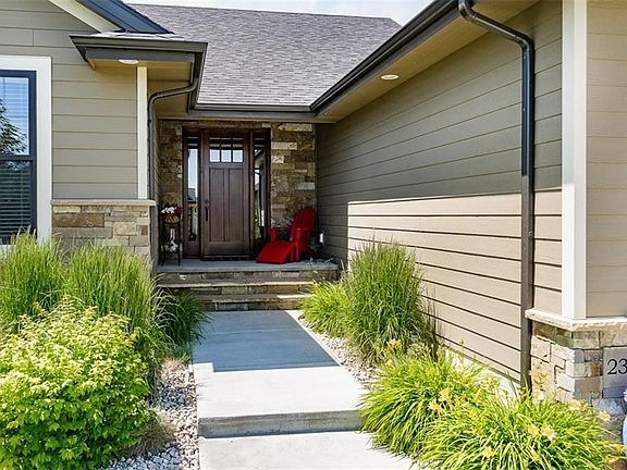 2nd image of 2304 Stone Creek Trl
