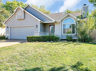 1214 S Stoneybrook Cir, Wichita, KS 67207