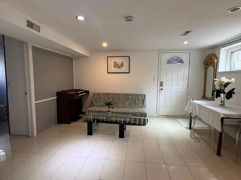 430 Balkan Rd #BASEMENT — Photo 9