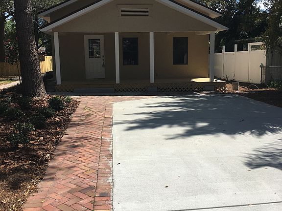 2nd image of 754 Baffie Ave