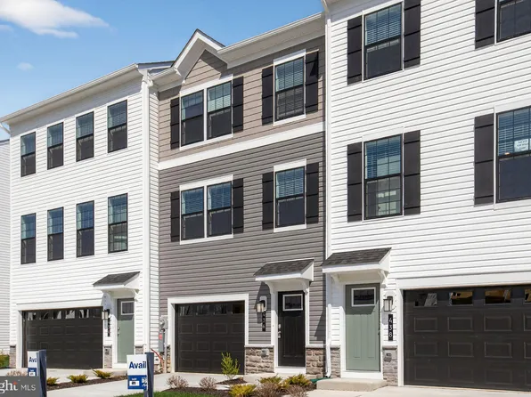 436 Whirl Ln, La Plata, MD 20646