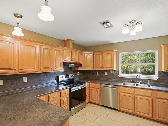 2nd image of 127 Ridgeview Dr