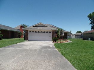 1504 N 26th St, Nederland, TX 77627