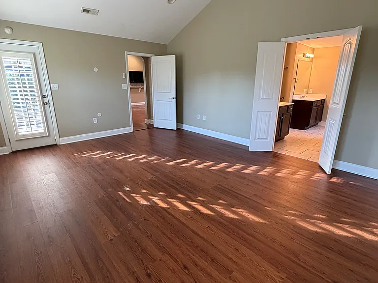 619 Uniola Dr — Photo 15