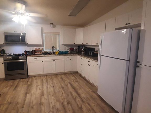 3rd image of 454 Laurelwood Ln
