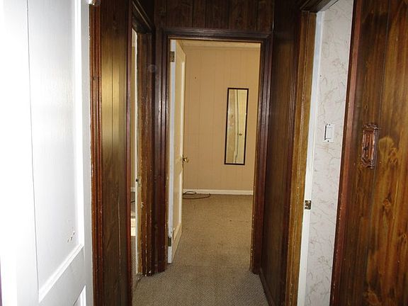 4th image of 1009 2nd Ave