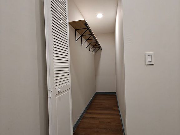 5th image of 1001 W 31st St #1-C