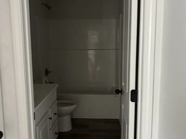 4534 Beacon Hill Dr — Photo 11