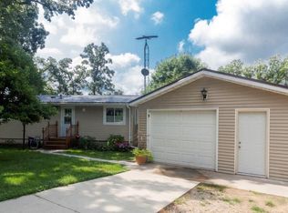 1565 110th St, Hampton, IA 50441