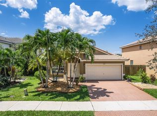 220 SW 203rd Ave, Hollywood, FL 33029