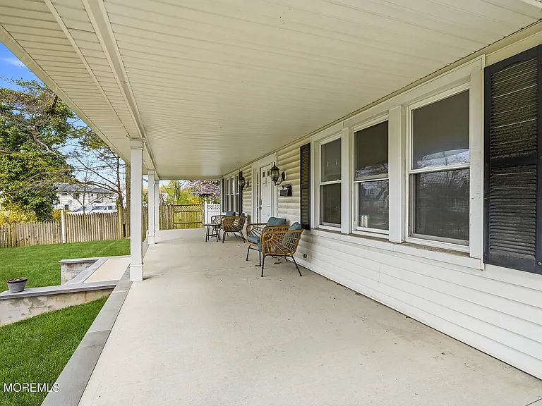 309 Cedar Ave — Photo 22