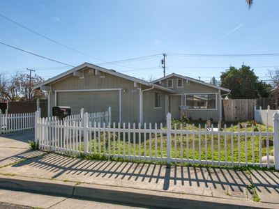 1598 5th St, Clovis, CA, 93611