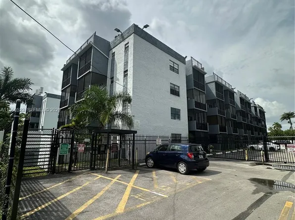 13500 NE 3rd Ct APT 408, North Miami, FL 33161