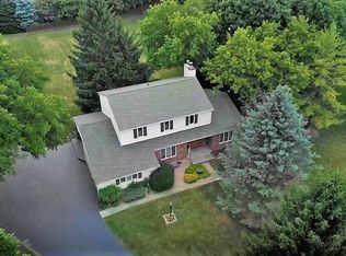 18N580 Spring Bluff Dr, Dundee, IL 60118