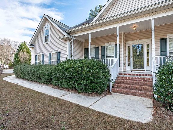 4th image of 301 Knotts Cir