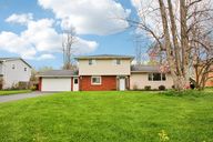 Bridgewood Dr-0605-001.jpg