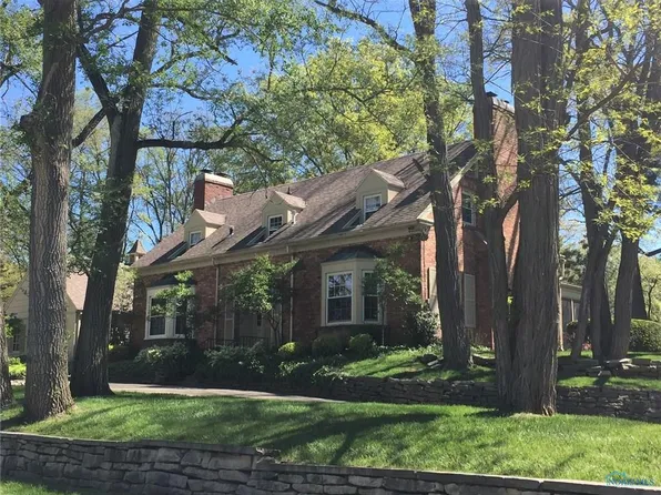 892 Pearl St, Bowling Green, OH 43402