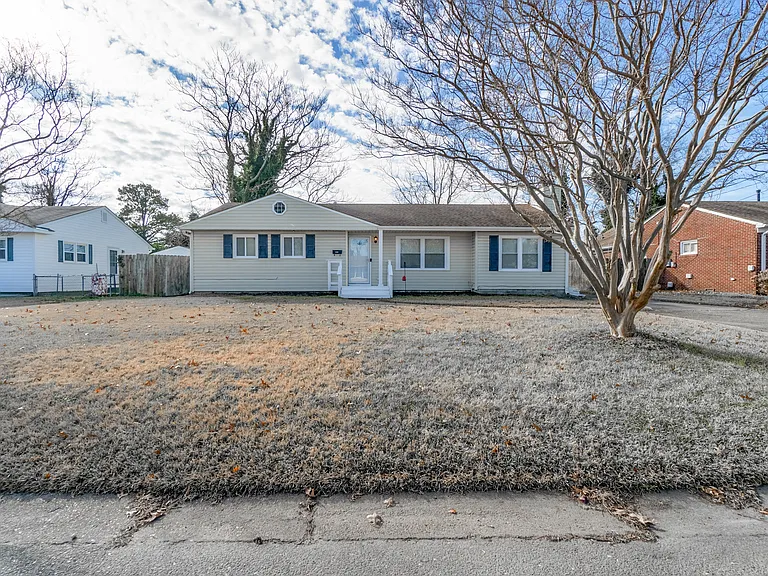 2249 Corbett Ave — Photo 33