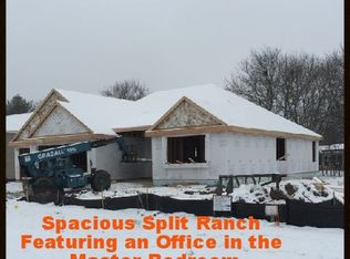 1227 Niagara Rd, Oconomowoc, WI 53066