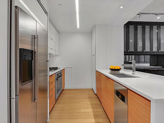 4th image of 303 E 33rd St APT 3G