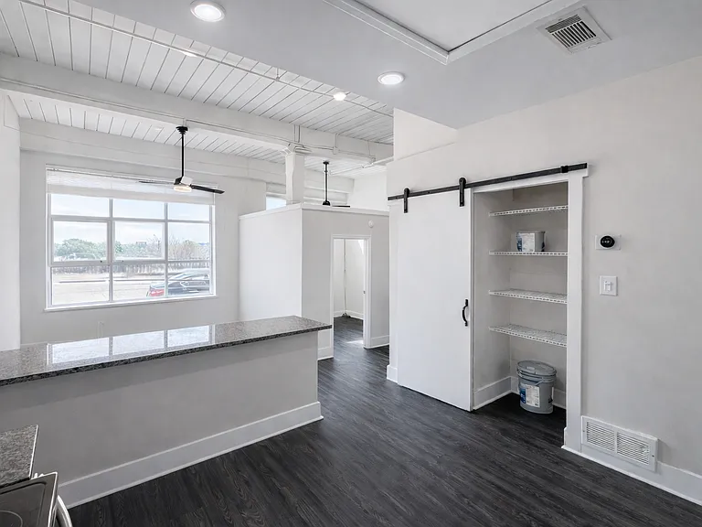 161 Mangum St SW #204 — Photo 13
