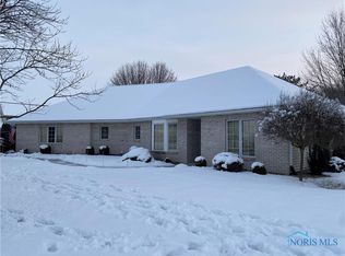 432 N Pointe Dr, Archbold, OH 43502