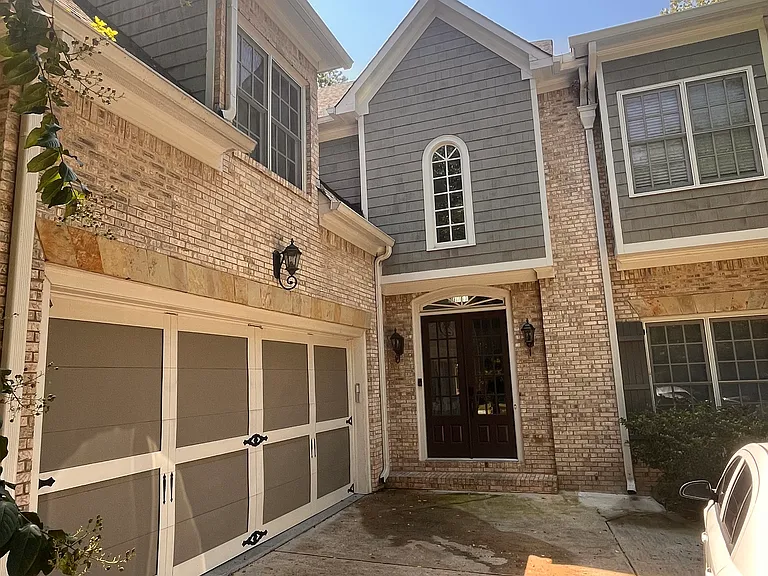 585 Cliftwood Ct — Photo 1