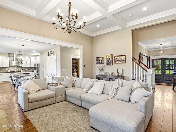 5th image of 13018 Wellington Way