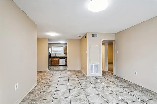 2 bed, 1.0 bath, 900 sqft, $1,400 — Photo 4