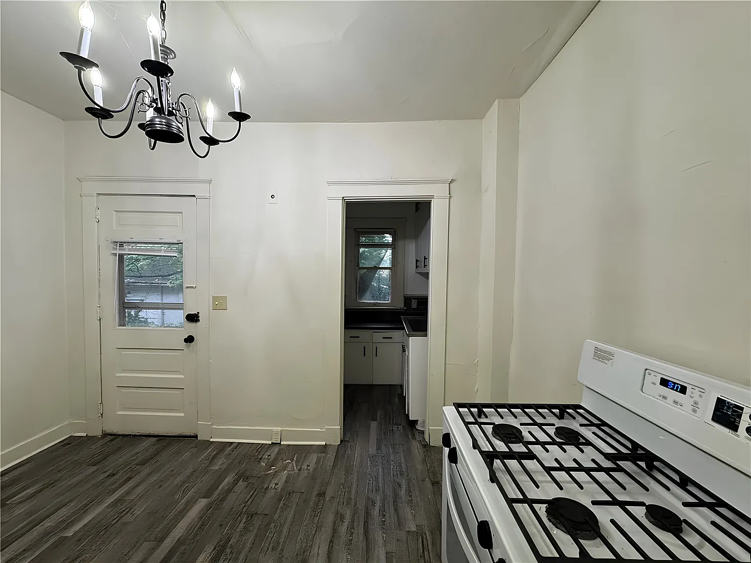 3 bed, 1348 sqft, $1,100 — Photo 4